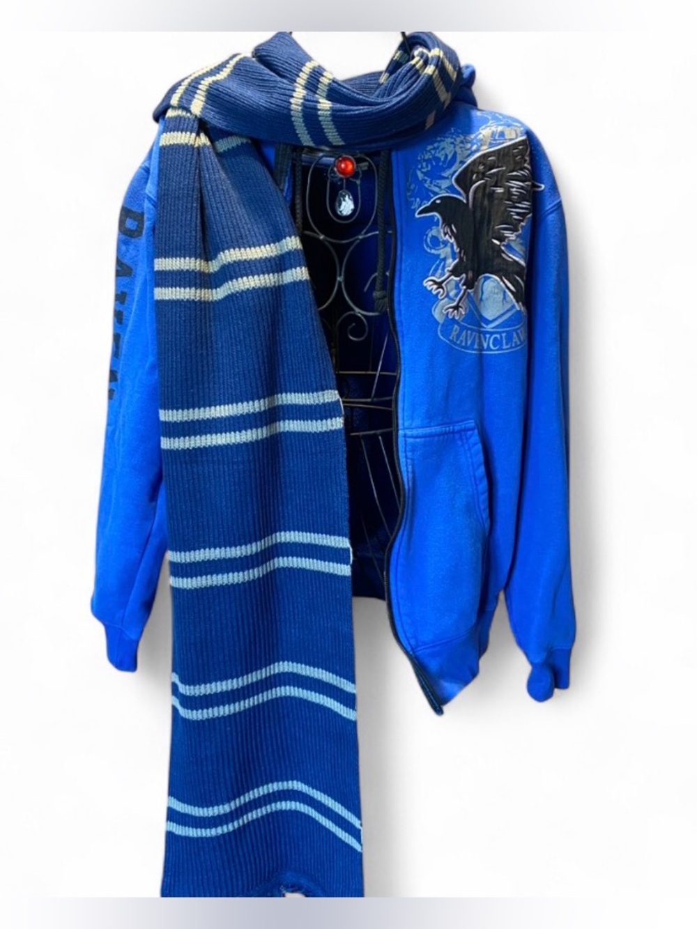Universal Studios Harry Potter ravenclaw hoodie (adult size small) & scarf set